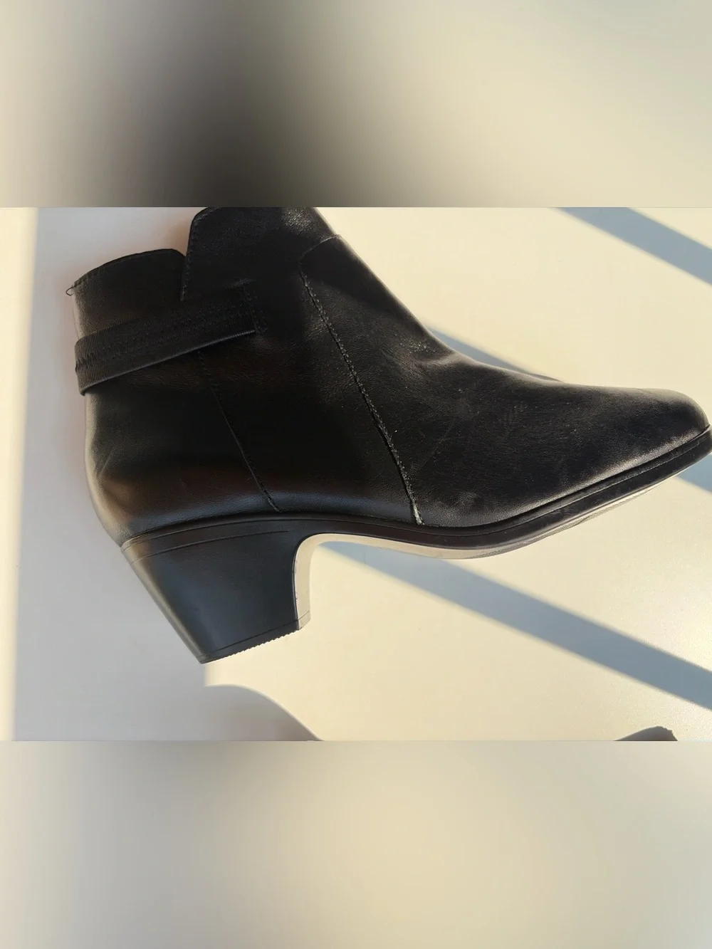 ✨🖤 Clarks Collection Black Leather Ankle Booties Low Block Heel Side 9 Zip Chic